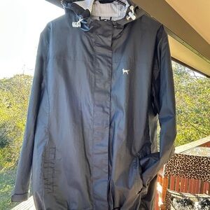 THE BLACK DOG BRAND Hooded Navy Blue Raincoat Size XL
(Possibly Unisex)